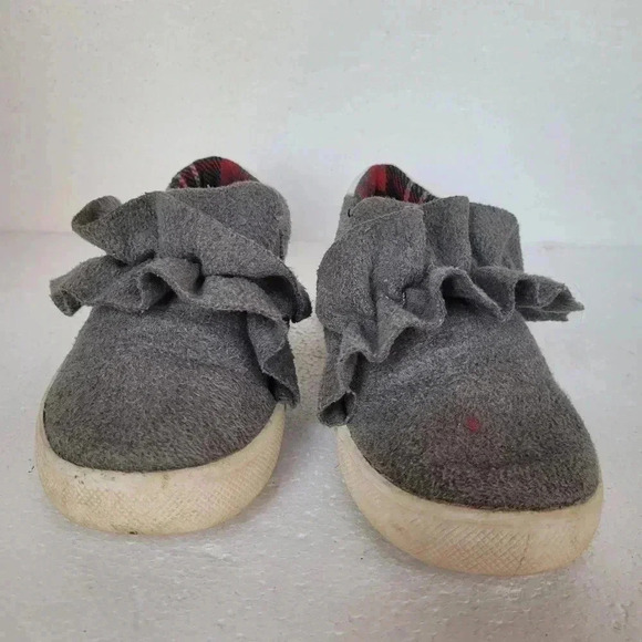 Girls H&M Grey Frill Pumps Size 13 US(31 EUR) - Picture 2 of 5